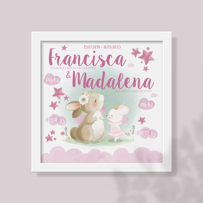 Quadro Amor de Irmãs com ilustração de coelhinha e ratinha.